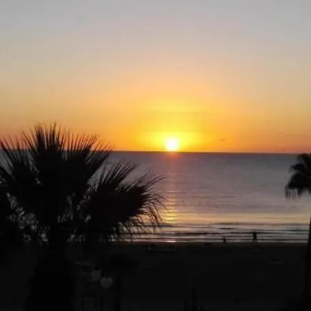 Ithaki Phinikoudes No. 202 Ларнака