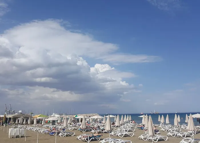 Ithaki Phinikoudes No. 202 Apartament Larnaca